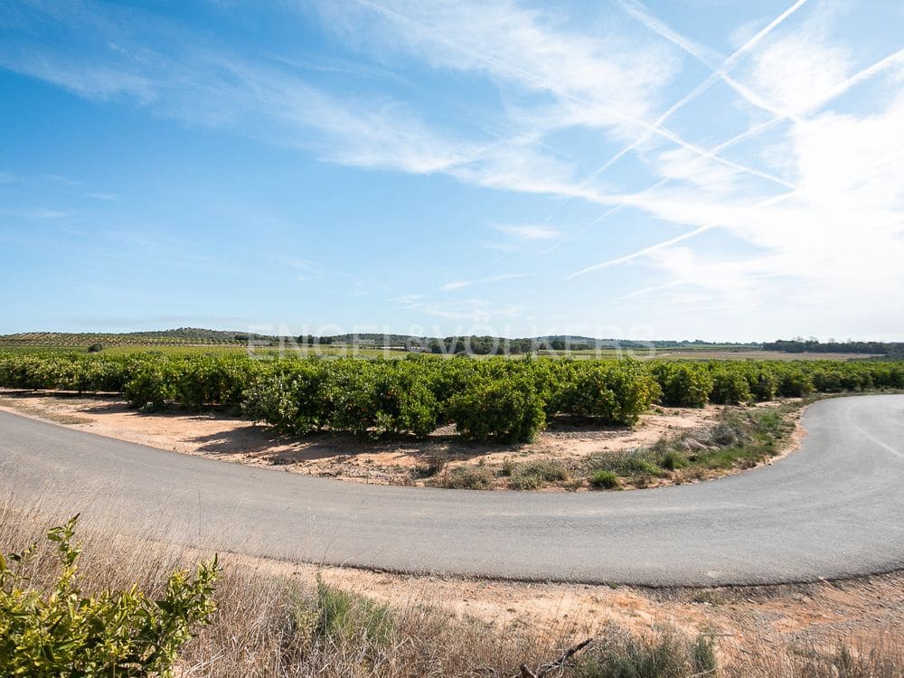 Building Plot for sale in Pedralba - € 189,900 (Ref: 8235507)
