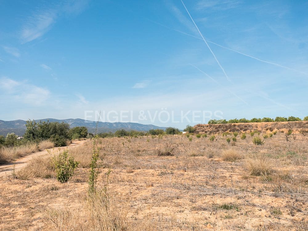 Building Plot for sale in Pedralba - € 189,900 (Ref: 8235507)