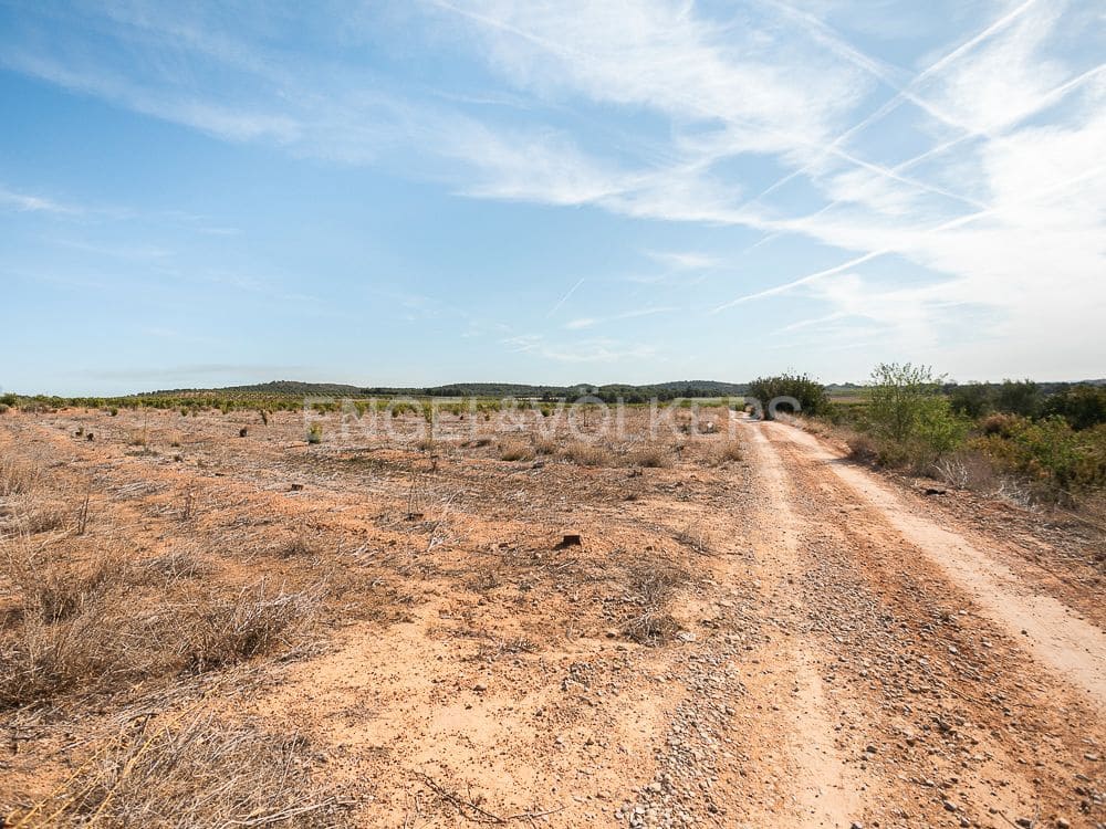 Building Plot for sale in Pedralba - € 189,900 (Ref: 8235507)