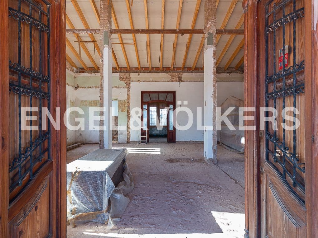 4 bedroom Villa for sale in Godella with garage - € 690,000 (Ref: 8235512)