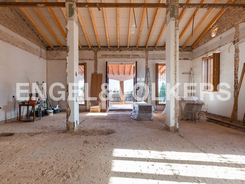 4 bedroom Villa for sale in Godella with garage - € 690,000 (Ref: 8235512)