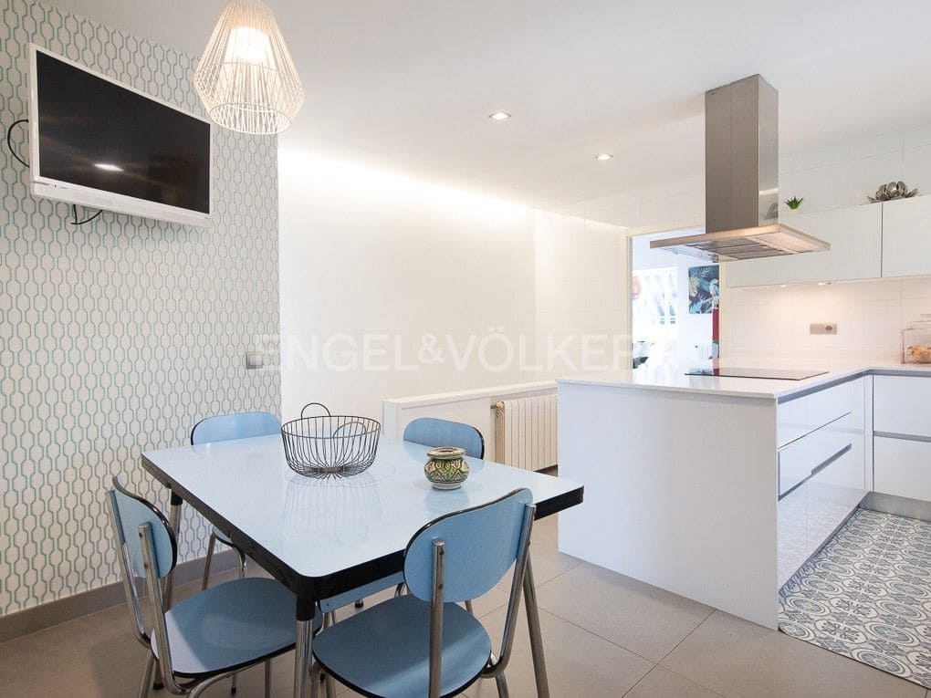 Chalet de 6 habitaciones en Benicàssim en venta con piscina - 680.000 € (Ref: 8235517)