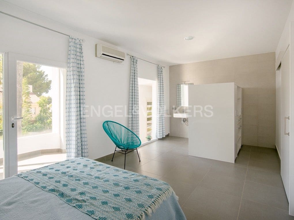 Chalet de 6 habitaciones en Benicàssim en venta con piscina - 680.000 € (Ref: 8235517)