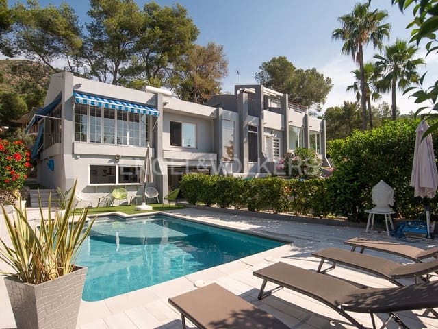 6 bedroom Villa for sale in Benicàssim with pool - € 680,000 (Ref: 8235517)