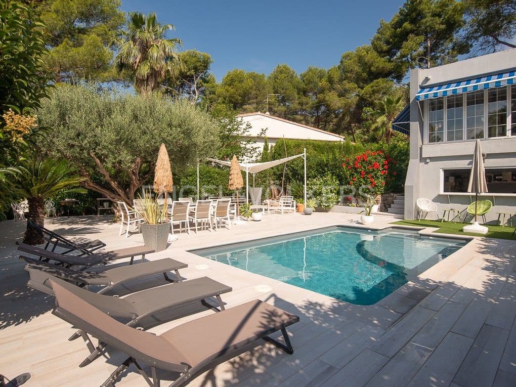 Chalet de 6 habitaciones en Benicàssim en venta con piscina - 680.000 € (Ref: 8235517)