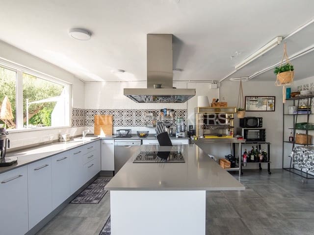 6 bedroom Villa for sale in Benicàssim with pool - € 680,000 (Ref: 8235517)