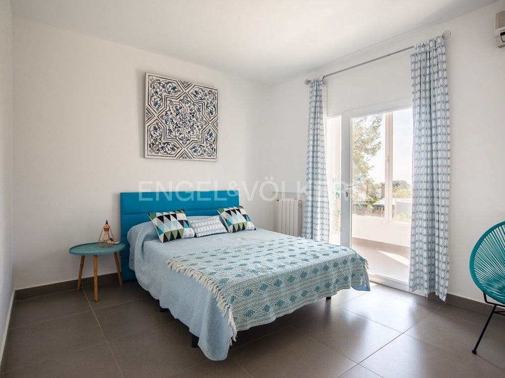 Chalet de 6 habitaciones en Benicàssim en venta con piscina - 680.000 € (Ref: 8235517)
