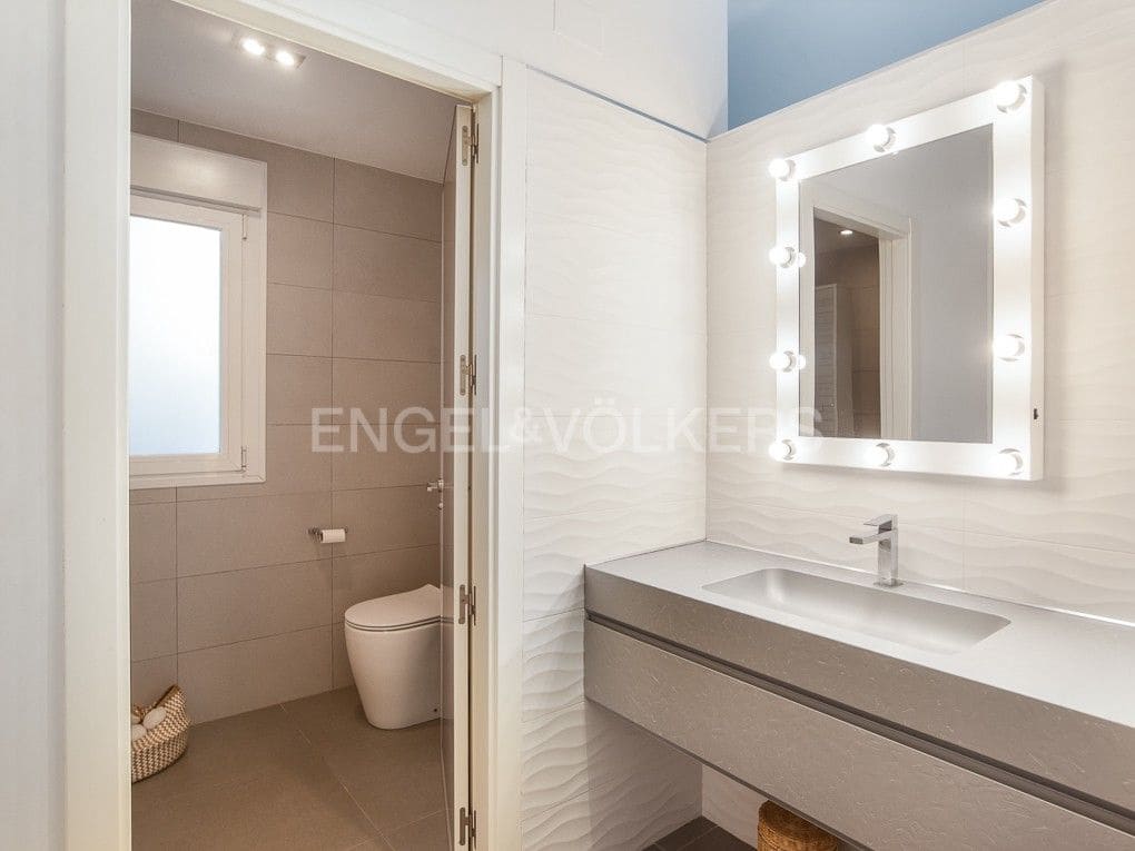 Chalet de 6 habitaciones en Benicàssim en venta con piscina - 680.000 € (Ref: 8235517)