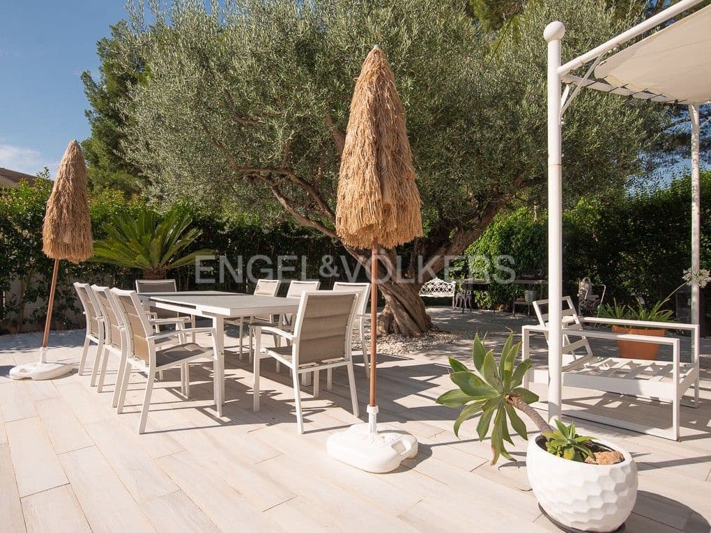 Chalet de 6 habitaciones en Benicàssim en venta con piscina - 680.000 € (Ref: 8235517)