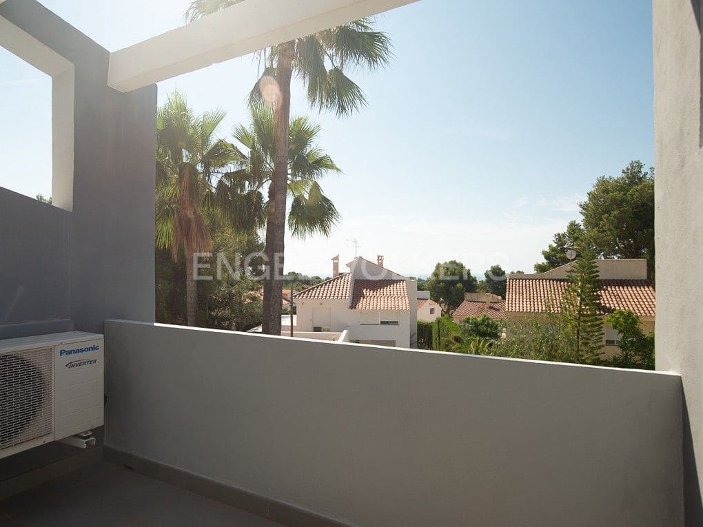 Chalet de 6 habitaciones en Benicàssim en venta con piscina - 680.000 € (Ref: 8235517)
