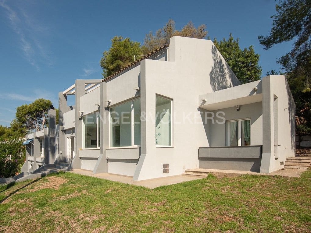 Chalet de 6 habitaciones en Benicàssim en venta con piscina - 680.000 € (Ref: 8235517)