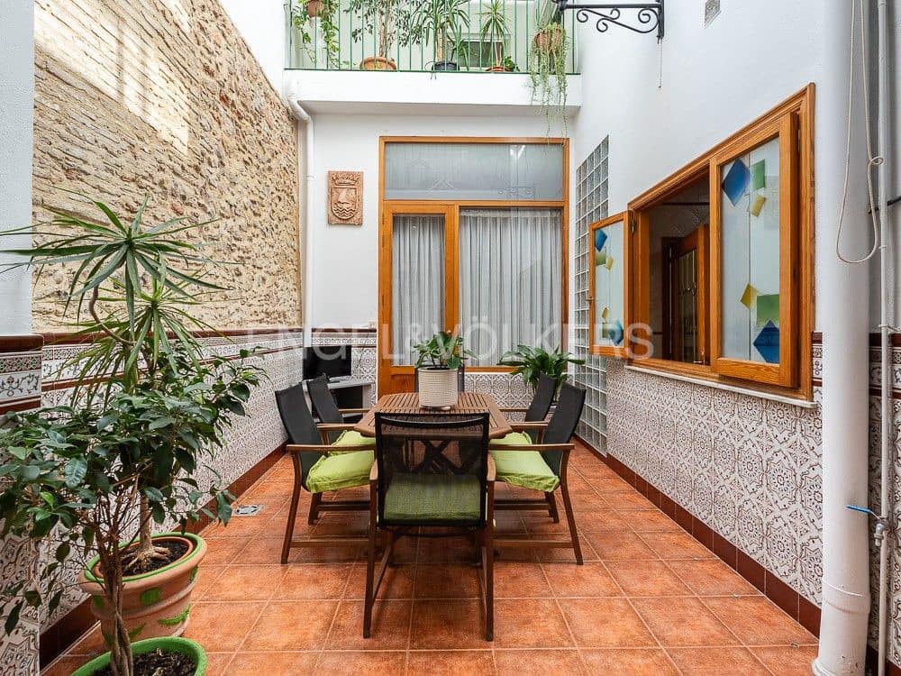 4 bedroom Villa for sale in Albalat de la Ribera with garage - € 399,000 (Ref: 8235519)
