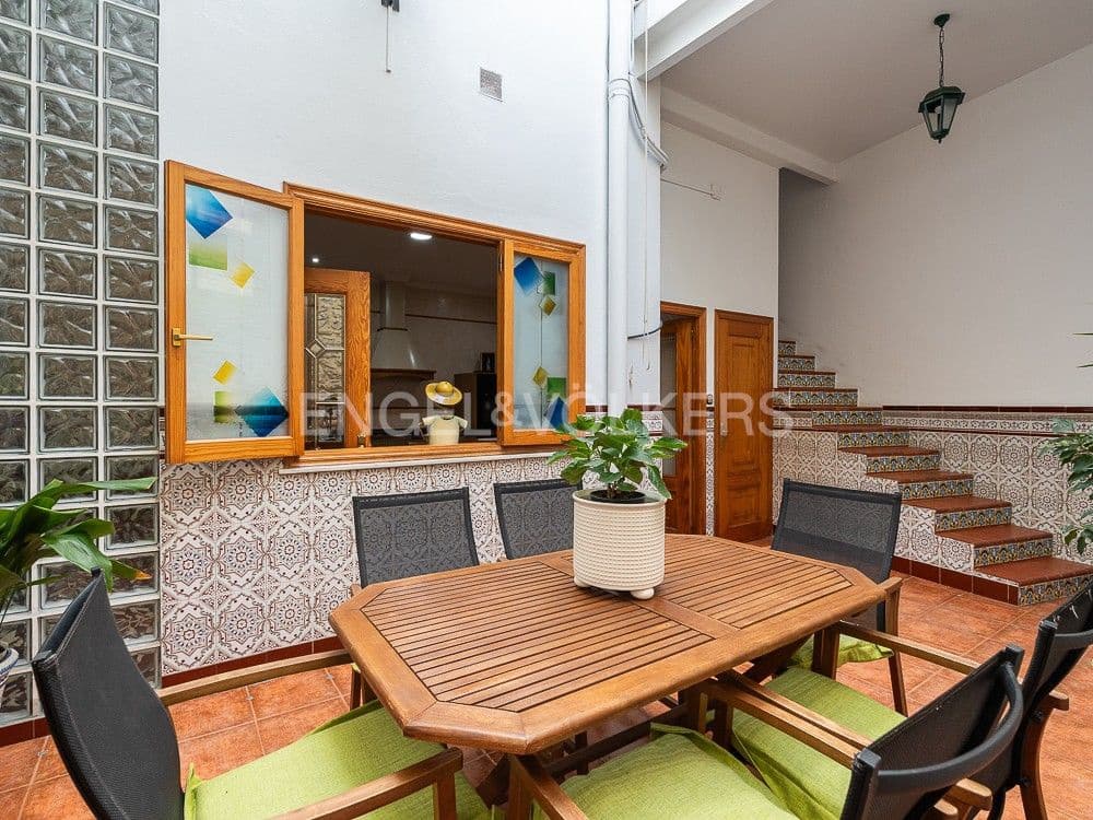 4 bedroom Villa for sale in Albalat de la Ribera with garage - € 399,000 (Ref: 8235519)