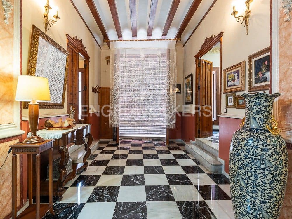 4 bedroom Villa for sale in Albalat de la Ribera with garage - € 399,000 (Ref: 8235519)