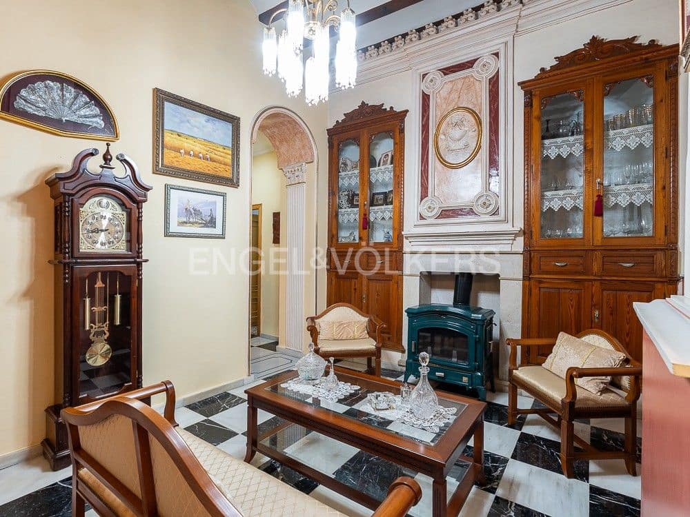 4 bedroom Villa for sale in Albalat de la Ribera with garage - € 399,000 (Ref: 8235519)