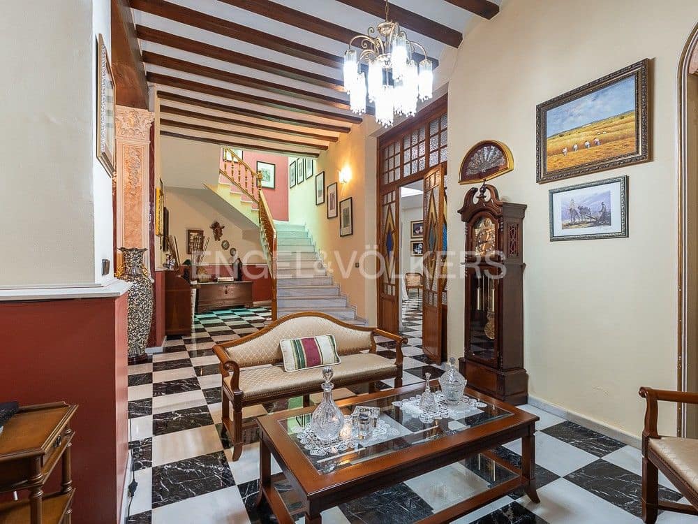 4 bedroom Villa for sale in Albalat de la Ribera with garage - € 399,000 (Ref: 8235519)