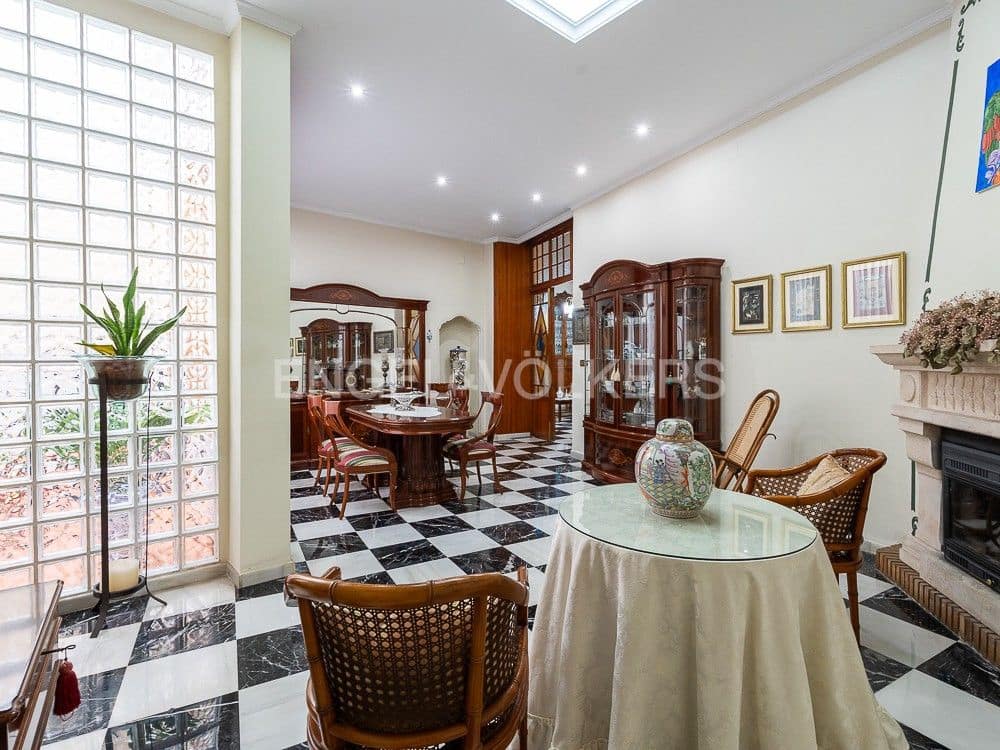 4 bedroom Villa for sale in Albalat de la Ribera with garage - € 399,000 (Ref: 8235519)