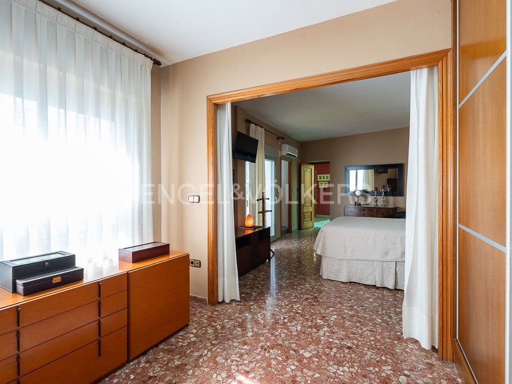 4 bedroom Villa for sale in Albalat de la Ribera with garage - € 399,000 (Ref: 8235519)