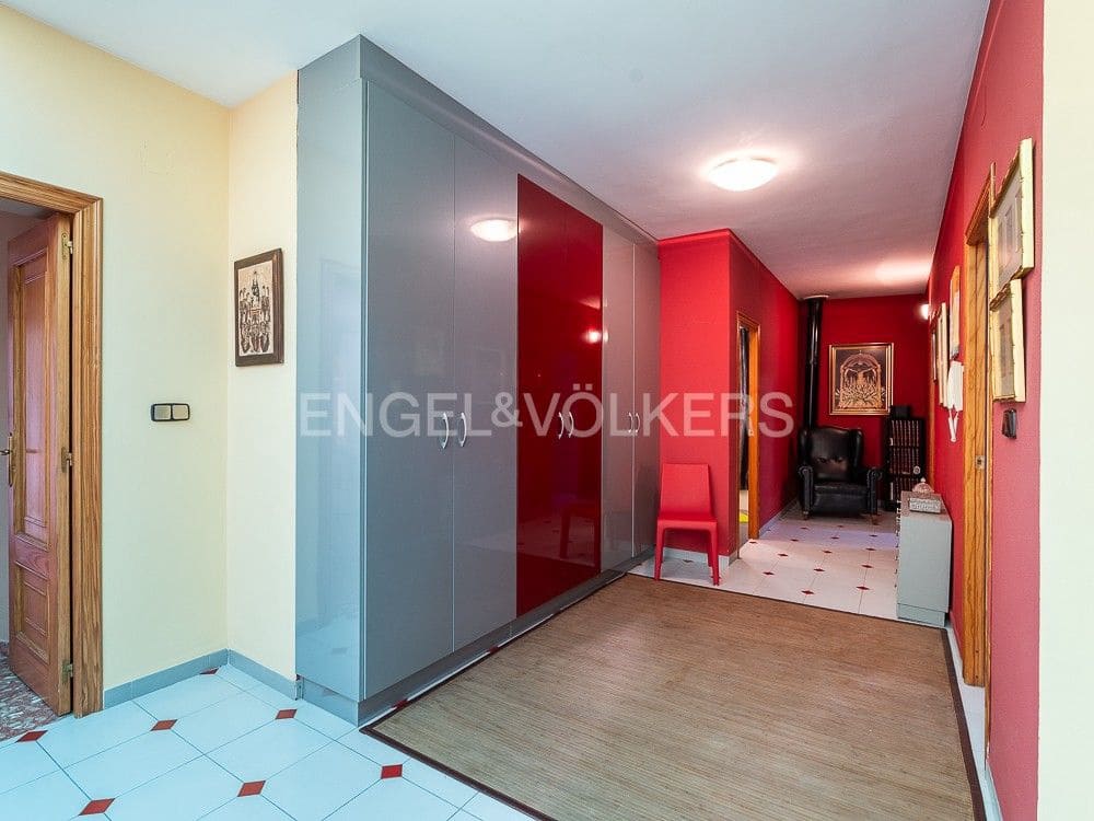 4 bedroom Villa for sale in Albalat de la Ribera with garage - € 399,000 (Ref: 8235519)