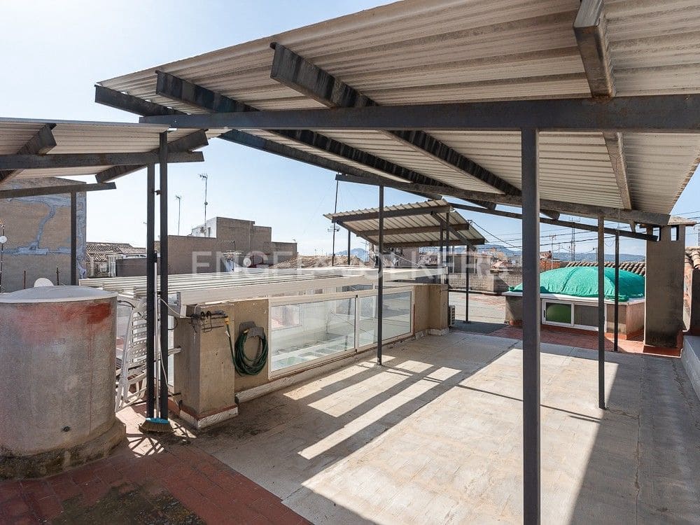 4 bedroom Villa for sale in Albalat de la Ribera with garage - € 399,000 (Ref: 8235519)