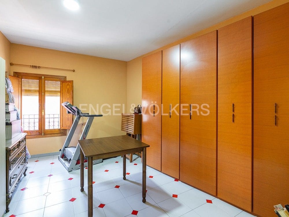 4 bedroom Villa for sale in Albalat de la Ribera with garage - € 399,000 (Ref: 8235519)