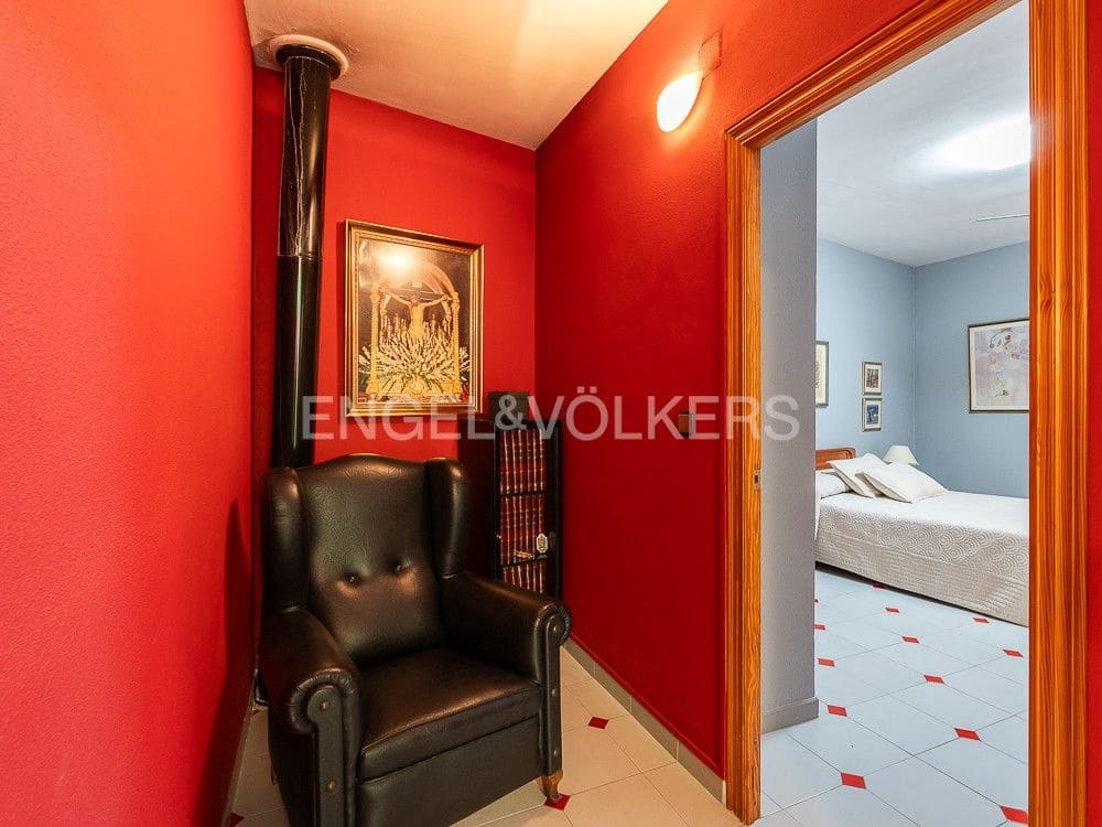 4 bedroom Villa for sale in Albalat de la Ribera with garage - € 399,000 (Ref: 8235519)