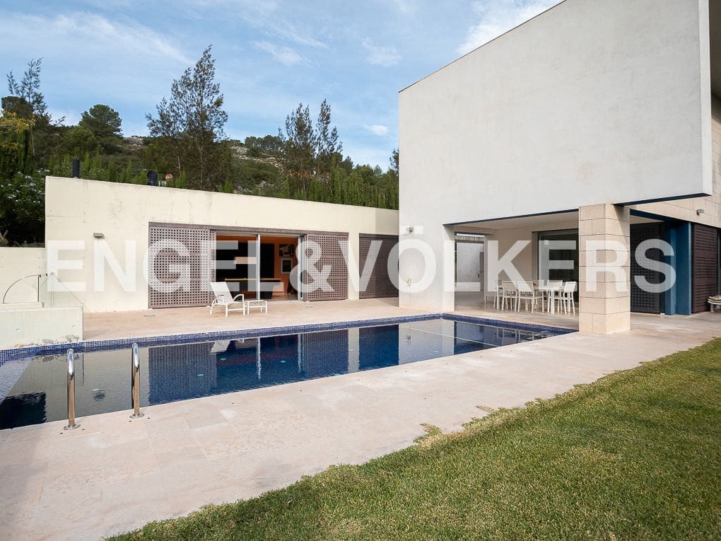 10 slaapkamer Villa te koop in Rugat met zwembad garage - € 1.800.000 (Ref: 8235522)