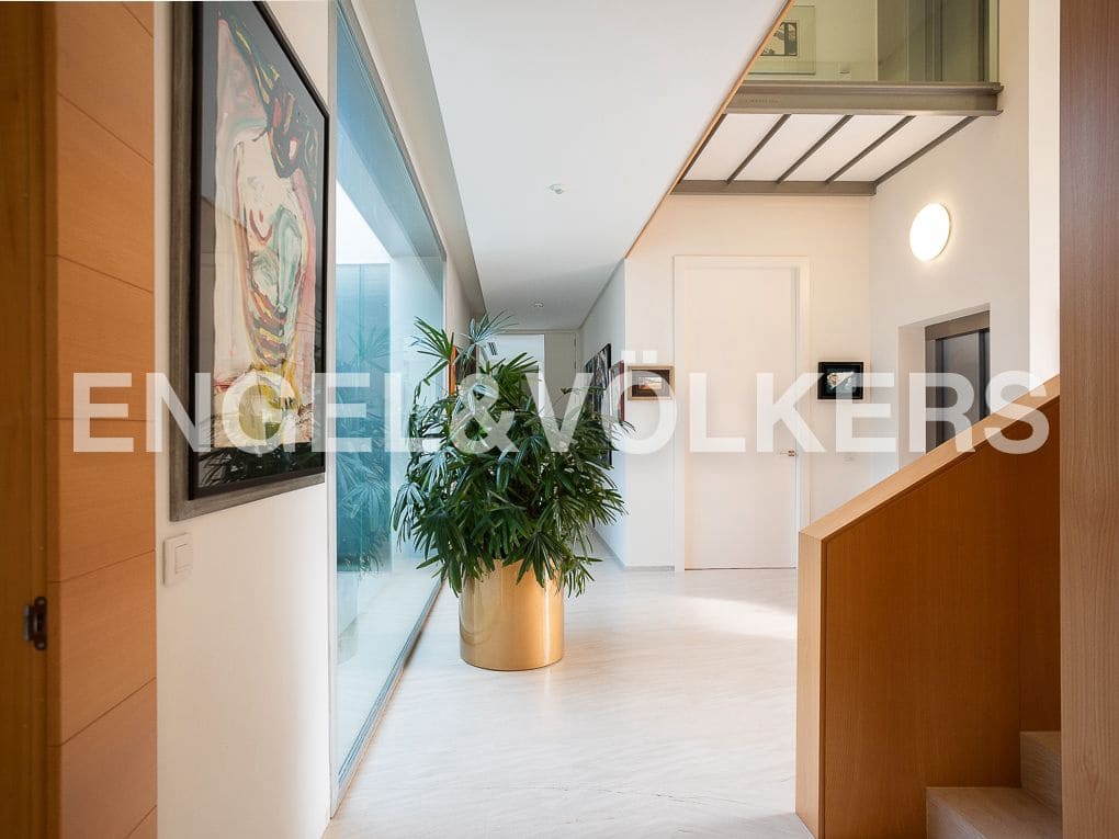 10 slaapkamer Villa te koop in Rugat met zwembad garage - € 1.800.000 (Ref: 8235522)