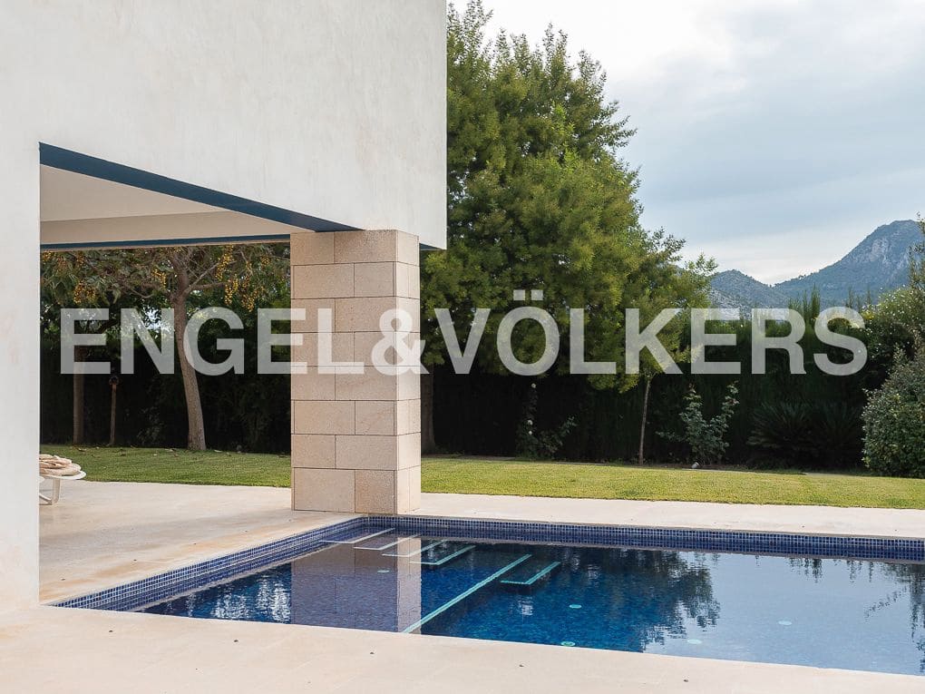 10 slaapkamer Villa te koop in Rugat met zwembad garage - € 1.800.000 (Ref: 8235522)