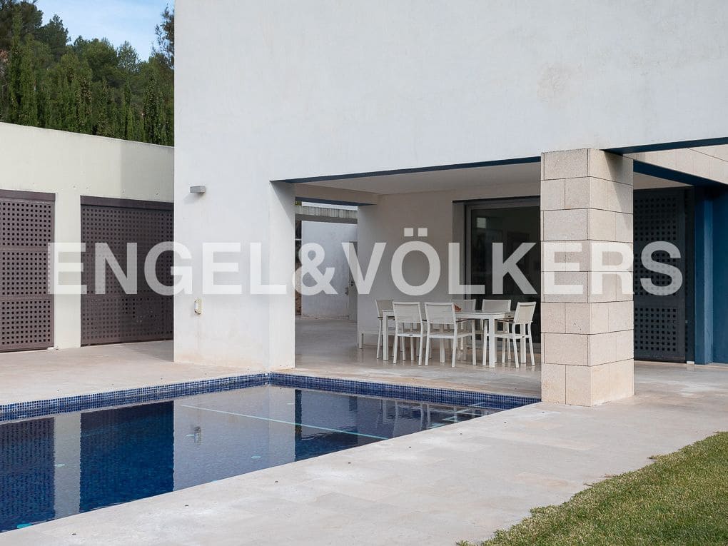 10 slaapkamer Villa te koop in Rugat met zwembad garage - € 1.800.000 (Ref: 8235522)