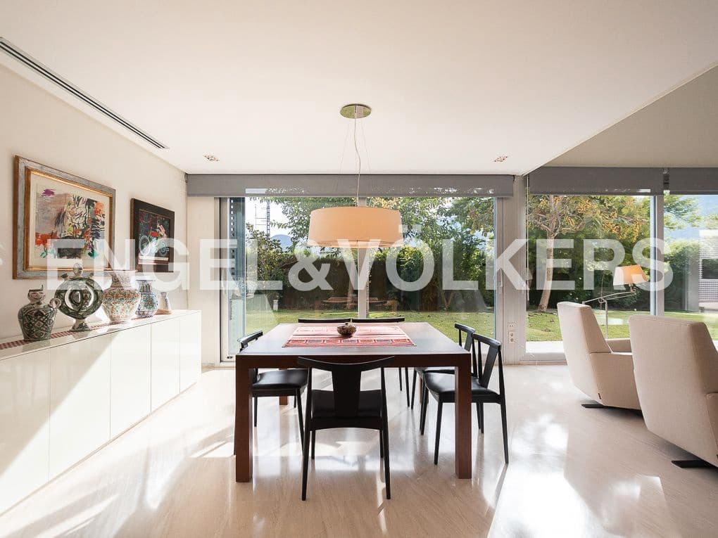 10 slaapkamer Villa te koop in Rugat met zwembad garage - € 1.800.000 (Ref: 8235522)