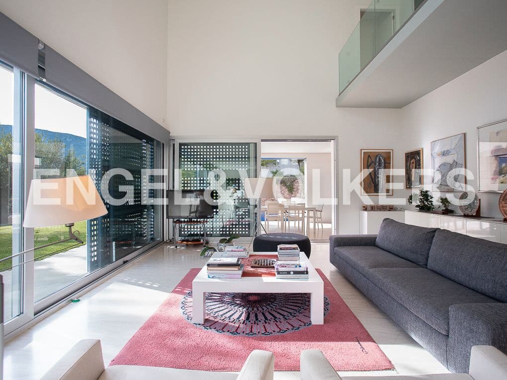 10 slaapkamer Villa te koop in Rugat met zwembad garage - € 1.800.000 (Ref: 8235522)