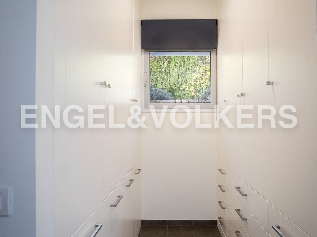 10 slaapkamer Villa te koop in Rugat met zwembad garage - € 1.800.000 (Ref: 8235522)