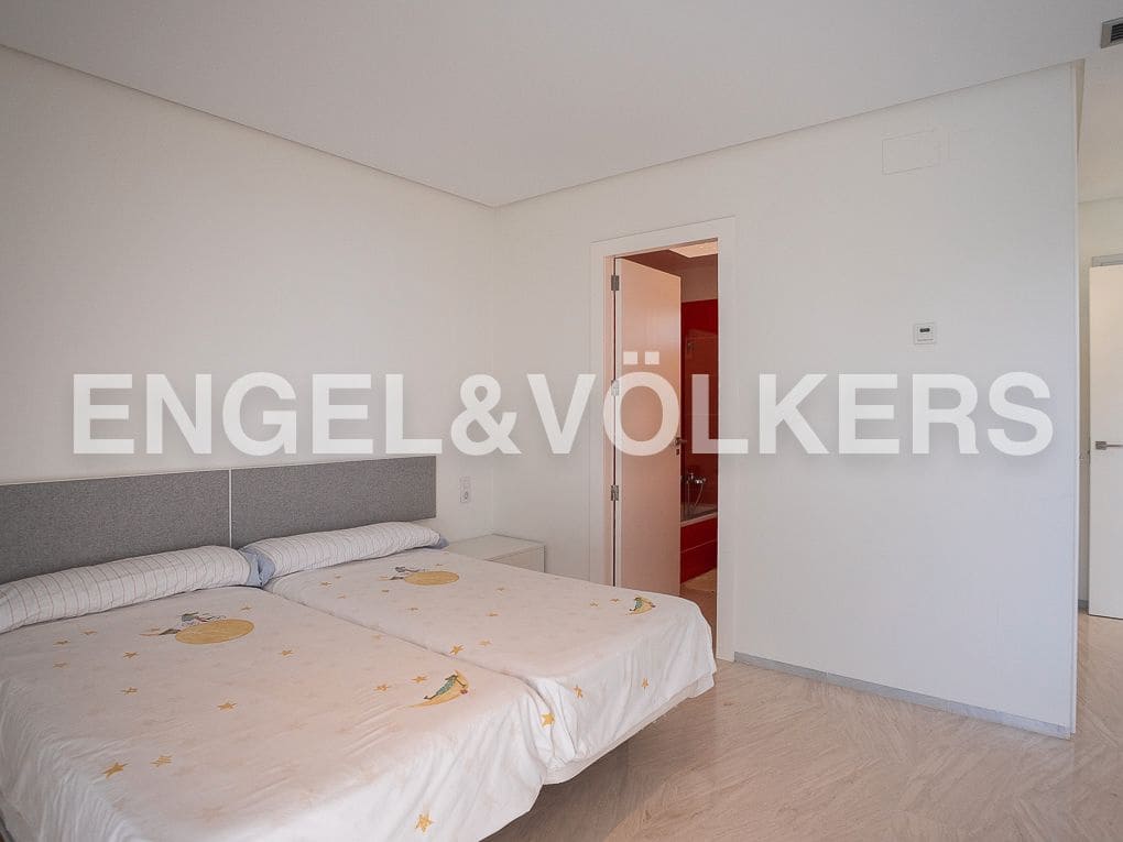 10 slaapkamer Villa te koop in Rugat met zwembad garage - € 1.800.000 (Ref: 8235522)