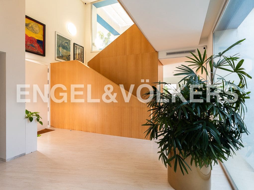10 slaapkamer Villa te koop in Rugat met zwembad garage - € 1.800.000 (Ref: 8235522)
