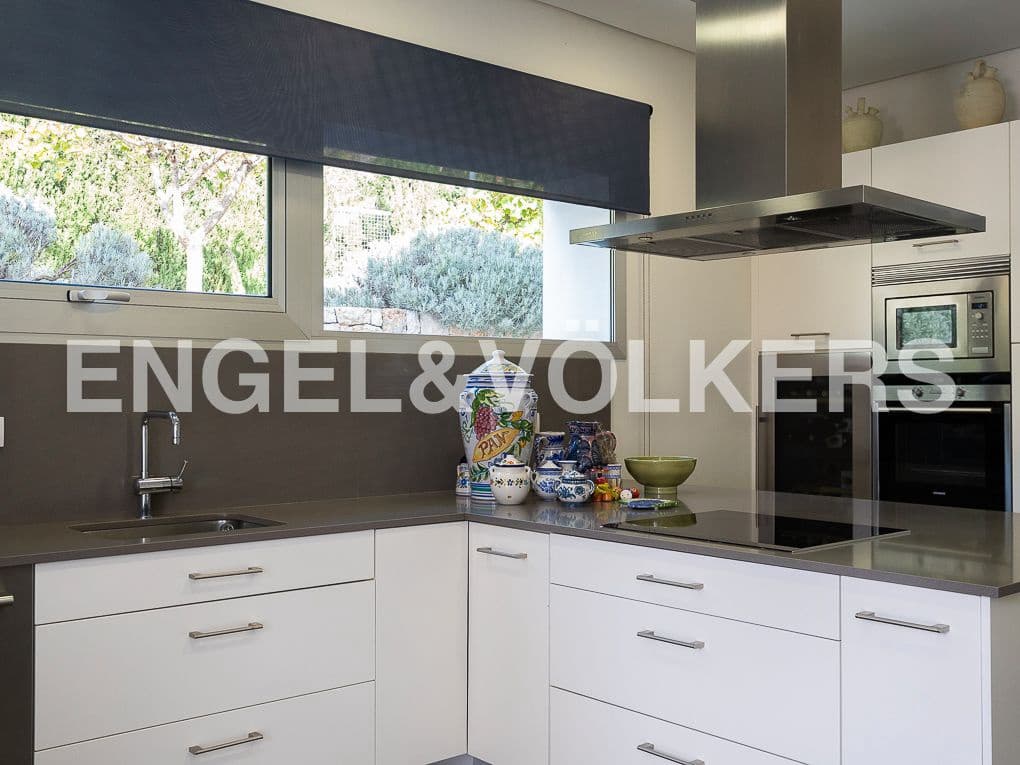 10 slaapkamer Villa te koop in Rugat met zwembad garage - € 1.800.000 (Ref: 8235522)
