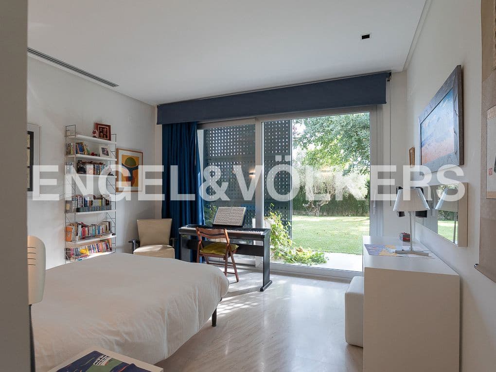 10 slaapkamer Villa te koop in Rugat met zwembad garage - € 1.800.000 (Ref: 8235522)