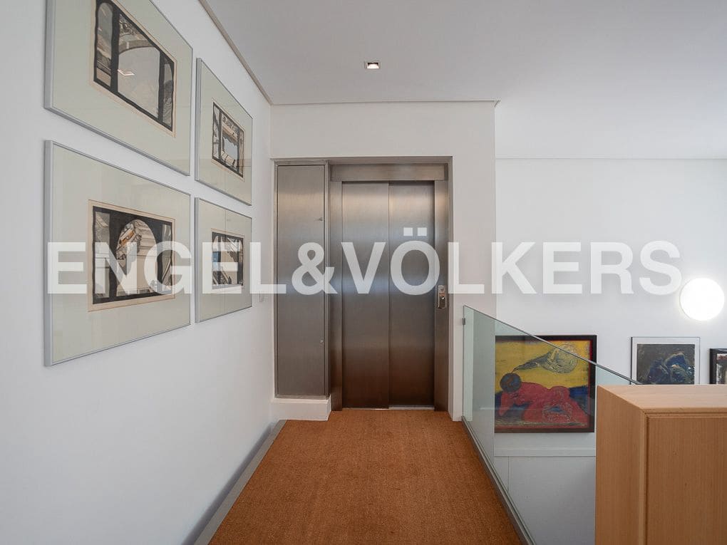 10 slaapkamer Villa te koop in Rugat met zwembad garage - € 1.800.000 (Ref: 8235522)