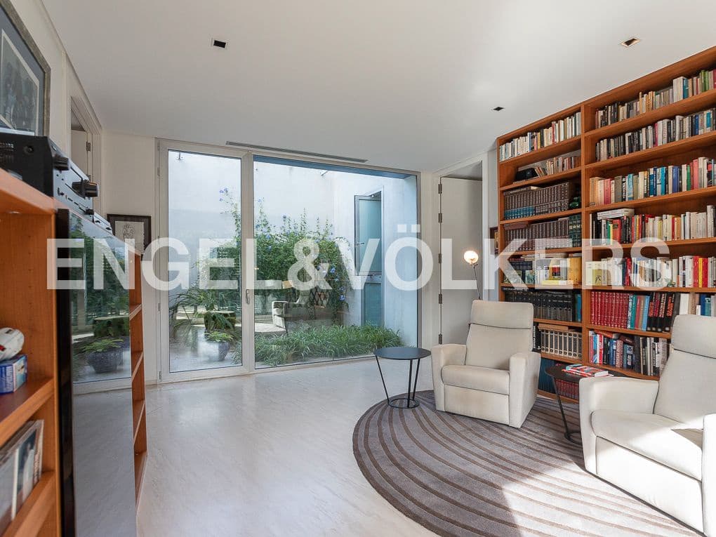 10 slaapkamer Villa te koop in Rugat met zwembad garage - € 1.800.000 (Ref: 8235522)