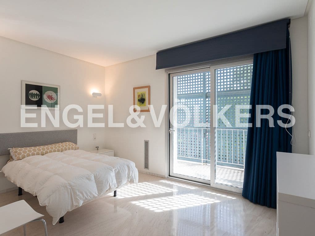 10 slaapkamer Villa te koop in Rugat met zwembad garage - € 1.800.000 (Ref: 8235522)