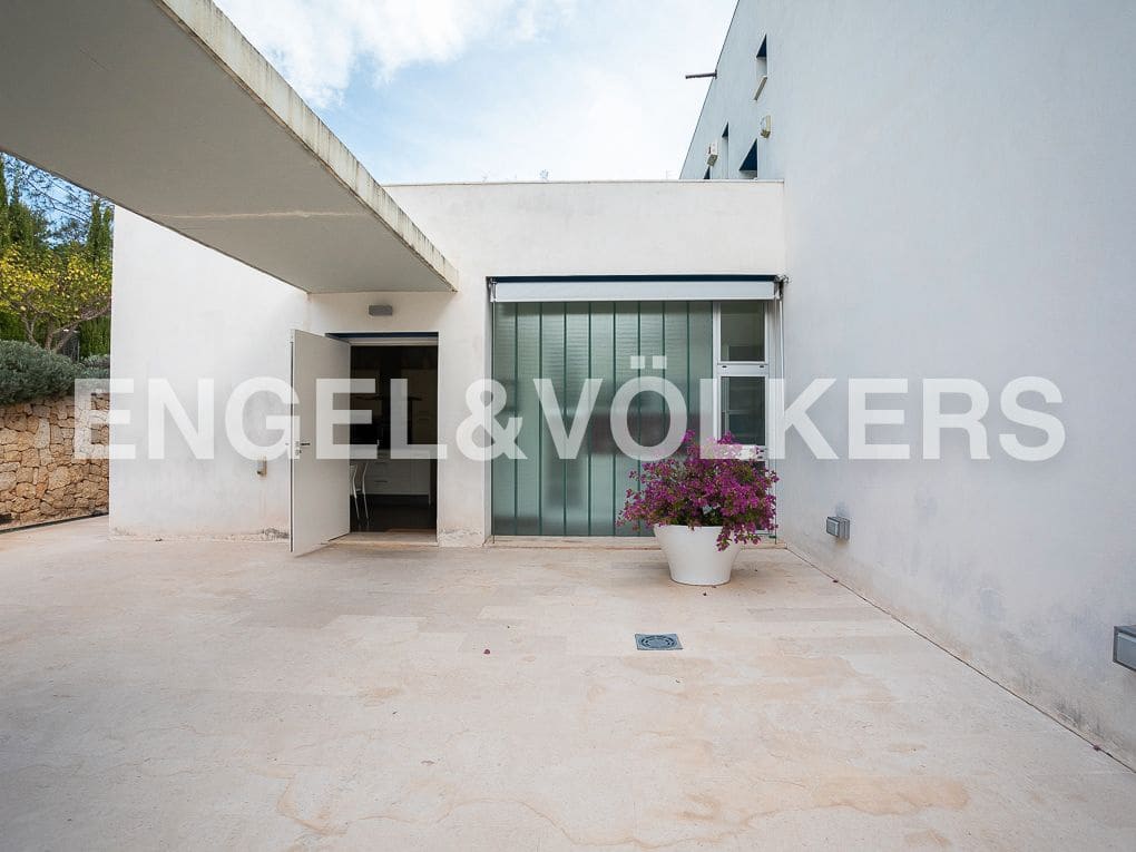 10 slaapkamer Villa te koop in Rugat met zwembad garage - € 1.800.000 (Ref: 8235522)