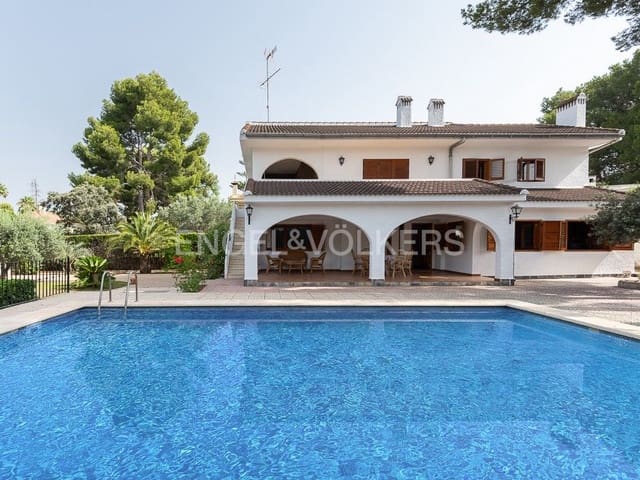 Chalet de 5 habitaciones en Llíria en venta con piscina garaje - 470.000 € (Ref: 8235523)