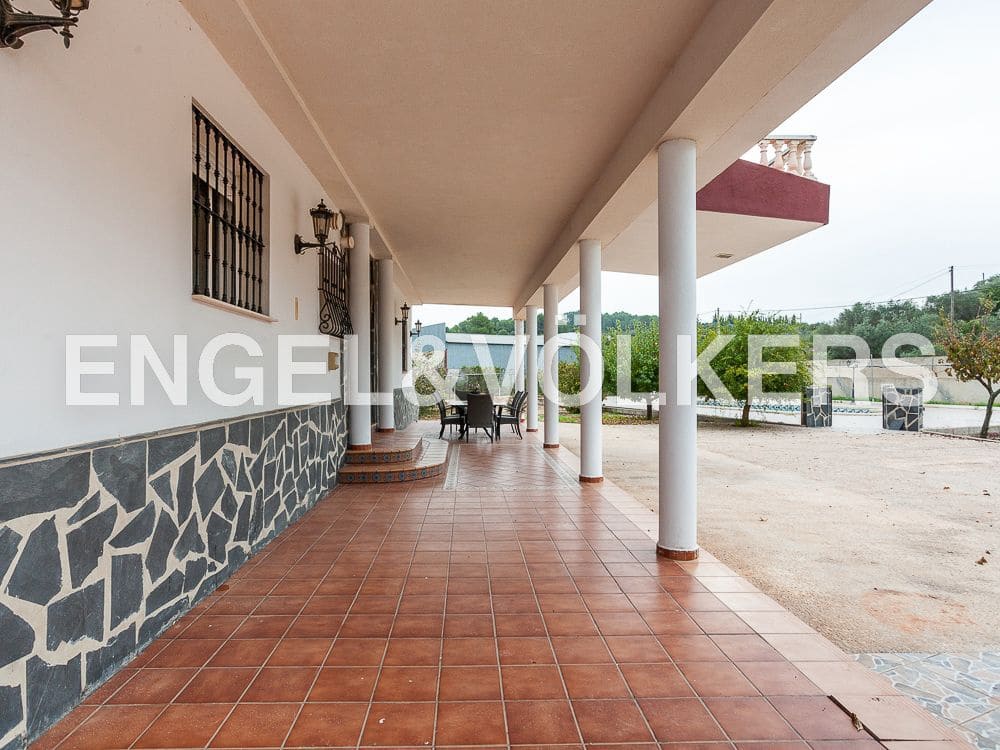 4 bedroom Villa for sale in Barxeta with pool garage - € 380,000 (Ref: 8235543)