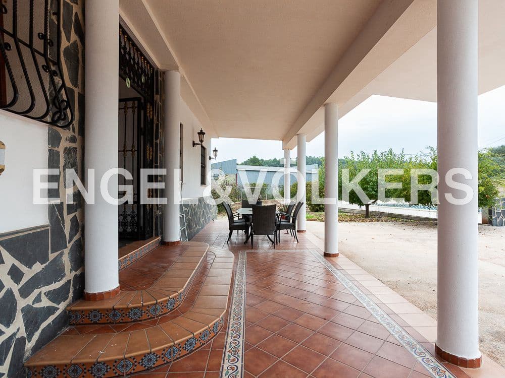 4 bedroom Villa for sale in Barxeta with pool garage - € 380,000 (Ref: 8235543)