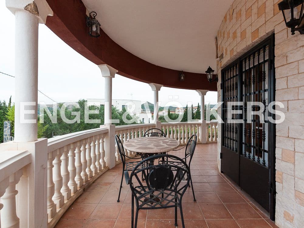 4 bedroom Villa for sale in Barxeta with pool garage - € 380,000 (Ref: 8235543)