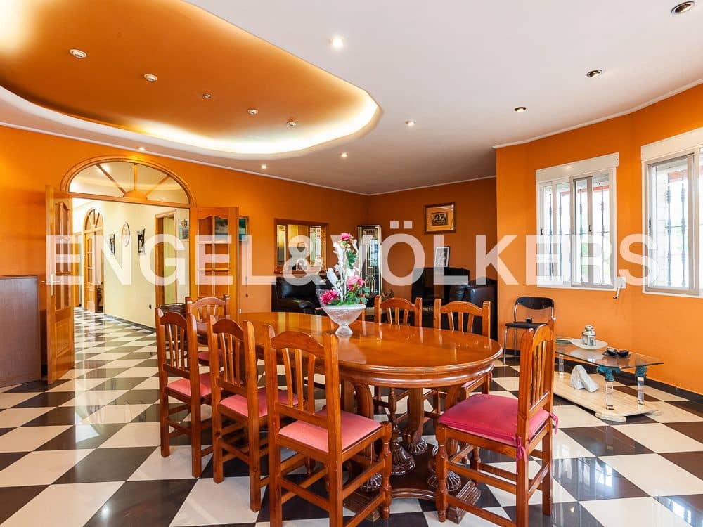 4 bedroom Villa for sale in Barxeta with pool garage - € 380,000 (Ref: 8235543)