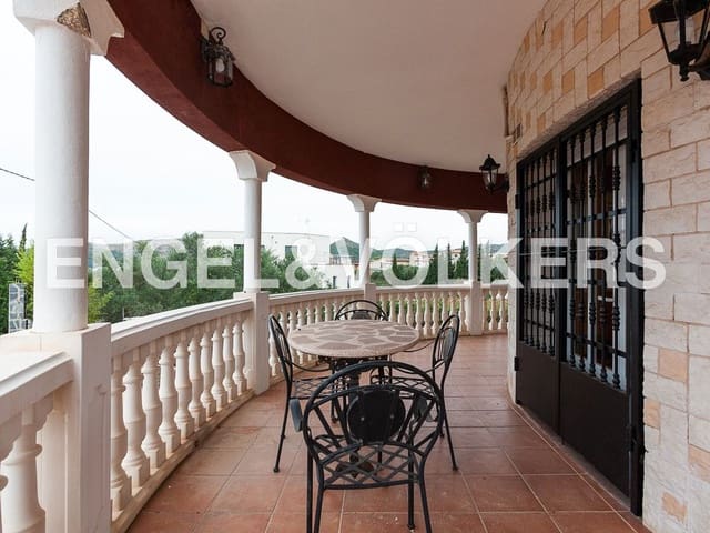 4 bedroom Villa for sale in Barxeta with pool garage - € 380,000 (Ref: 8235543)
