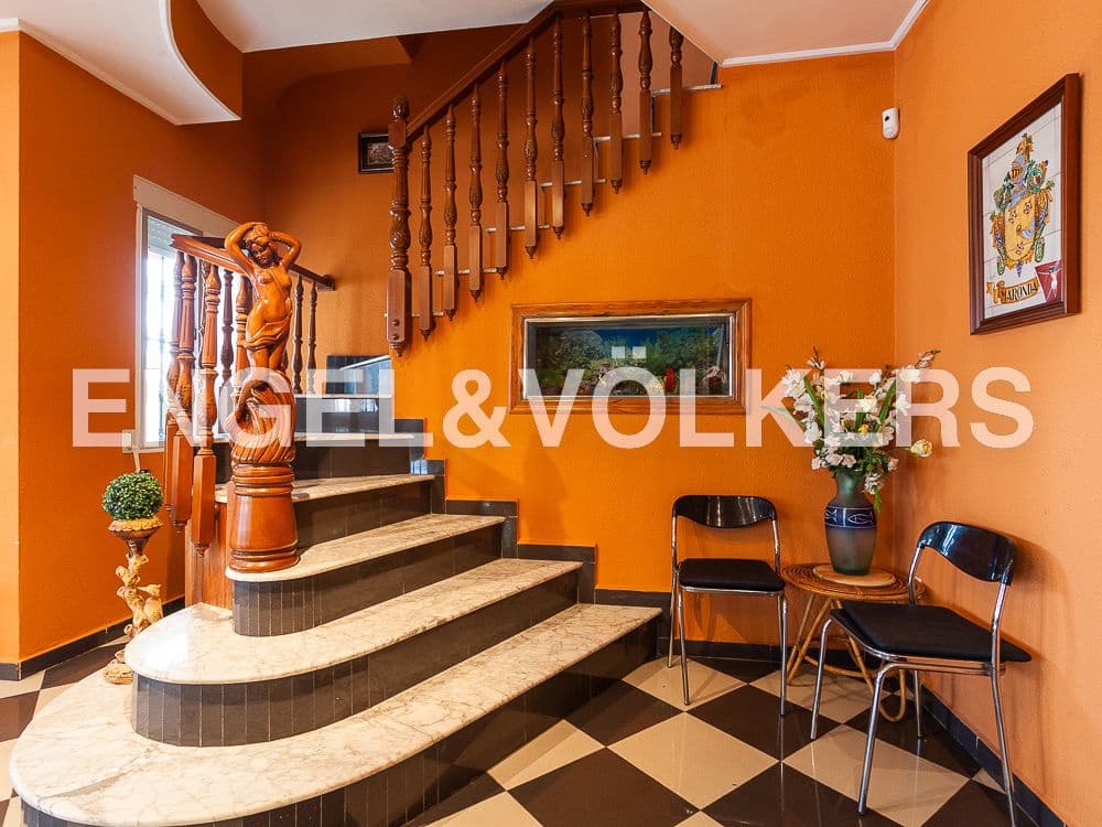 4 bedroom Villa for sale in Barxeta with pool garage - € 380,000 (Ref: 8235543)