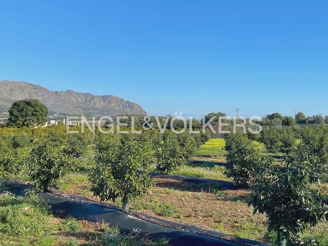 5 bedroom Villa for sale in Benidoleig with pool - € 1,650,000 (Ref: 8235560)