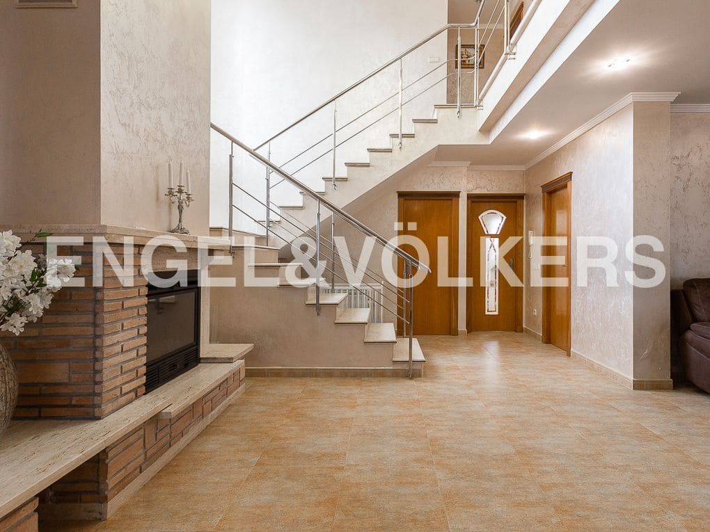 5 sypialnia Willa na sprzedaż w Cullera z basenem garażem - 900 000 € (Ref: 8235564)